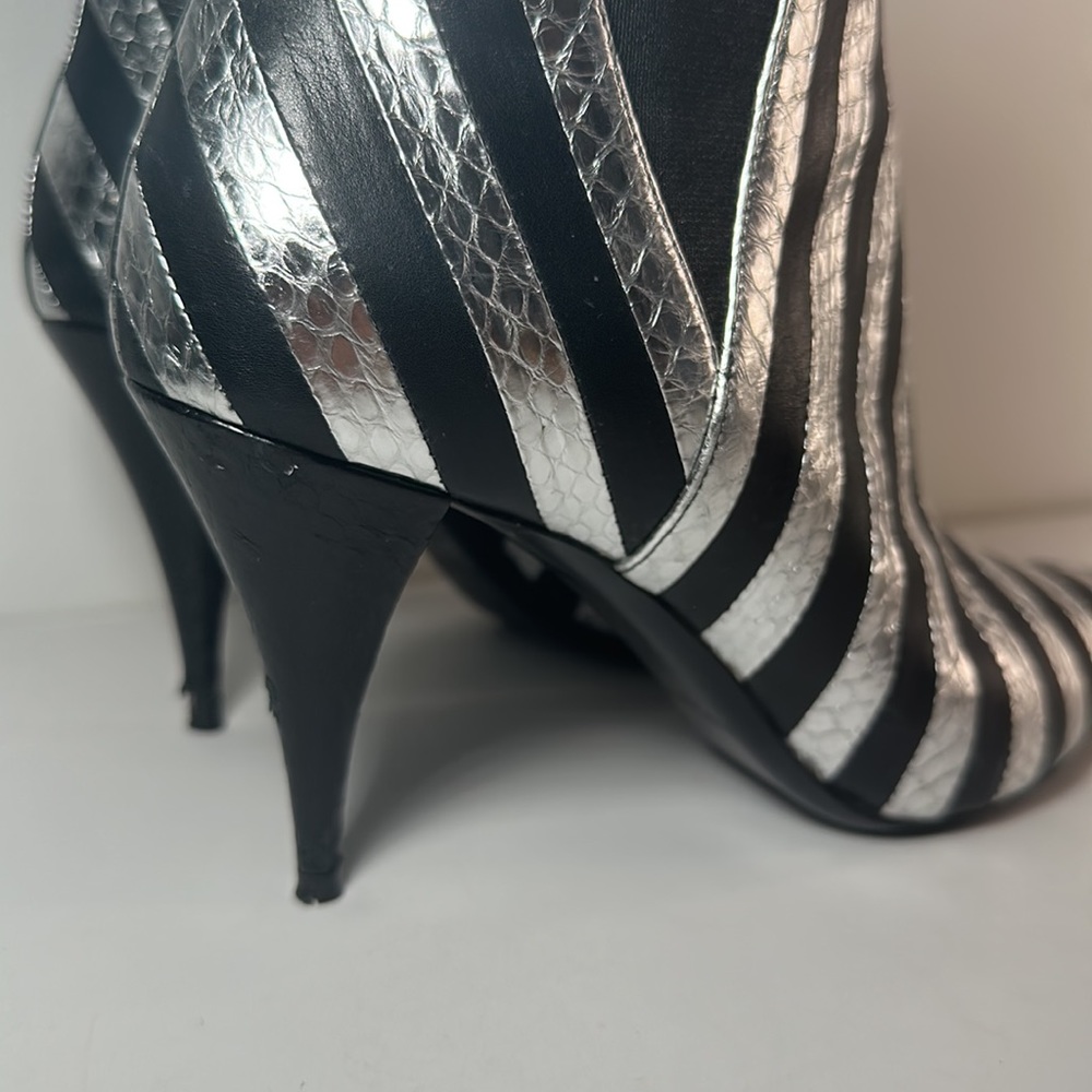Saint Laurent Python Boots - Picture 4 of 12